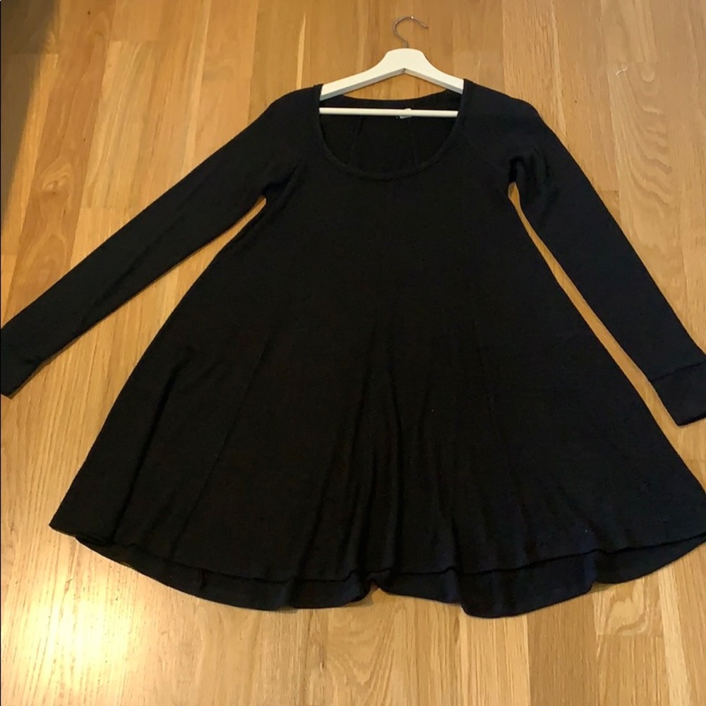 Black flowy long sleeve dress